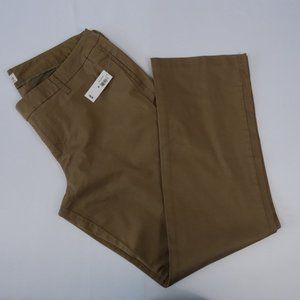 🆕 Old Navy Low Rise Stretch Straight Khaki Pants